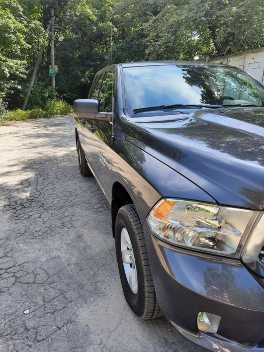Продам Dodge RAM 1500 2018 г.в.