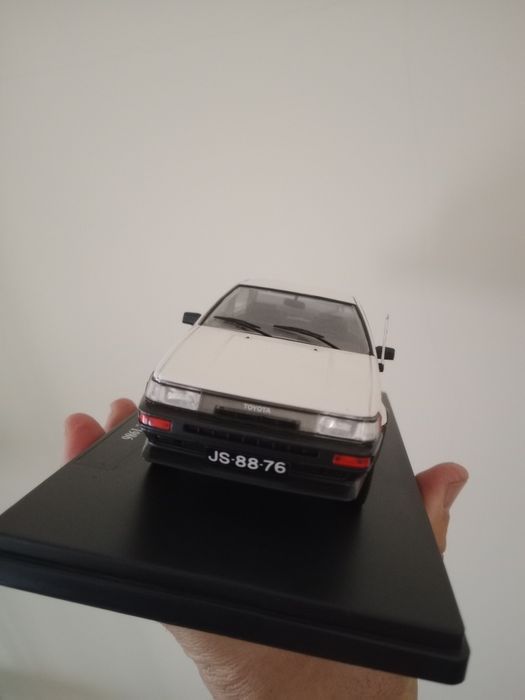 Miniatura 1/24 Toyota Corolla GT 1986