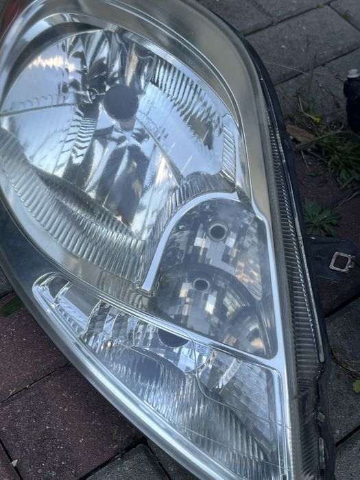 Lampy przod trafic vivaro b fl OE Renault