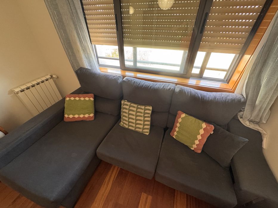 Sofá Cinzento com Chaise Longue – 2,70 m – Muito Bom Estado
