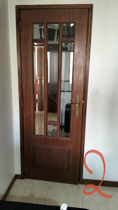 Vendo 2 portas com aro incluído 65€ cada