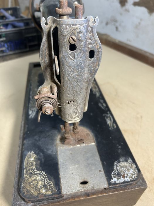 Vendo maquinas de costurar de marca Antigas