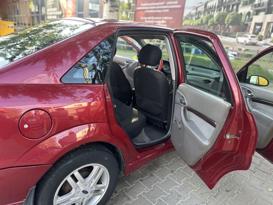 Ford Focus 1 2000,1.6 бензин