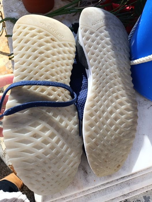 Tênis adidas azul