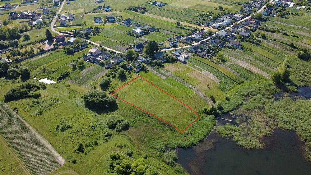 Ділянка 30 сот. Прямий вихід до озера