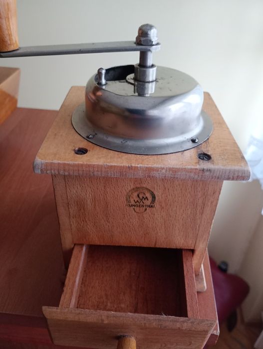 Młynek do kawy z PRL.