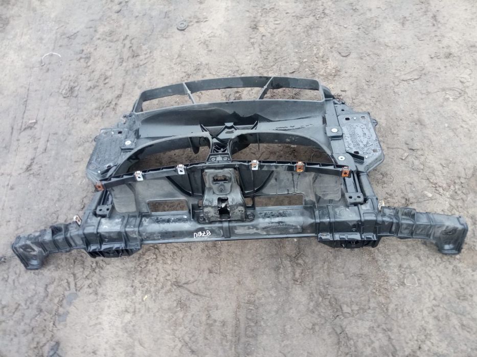 Bmw e81 e87 przedni pas