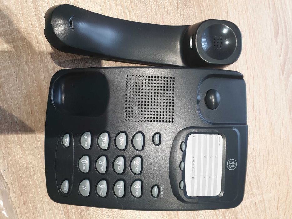 Продам дротовий телефон RS29168