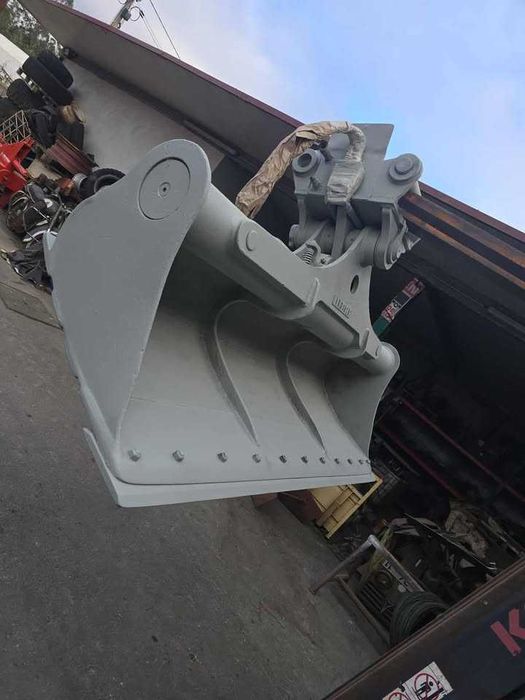 Balde de limpeza oscilante de 2 mt marca liebherr - usado