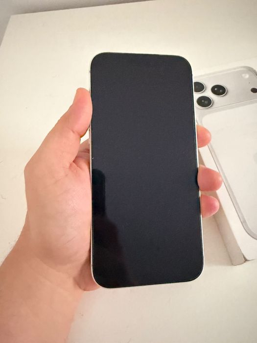 Apple Iphone 17 Pro Max 256Gb Silver - Pague em até 48x