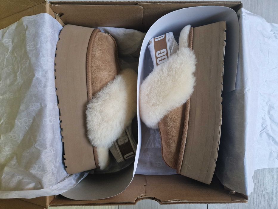 Kapcie UGG Funkette r. 38
