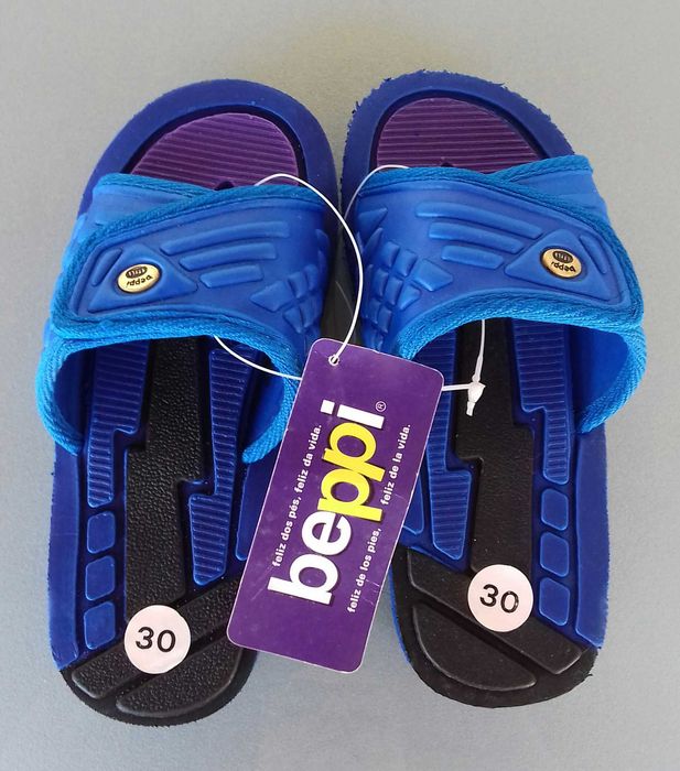 Chinelos para praia ou piscina - tamanho 30