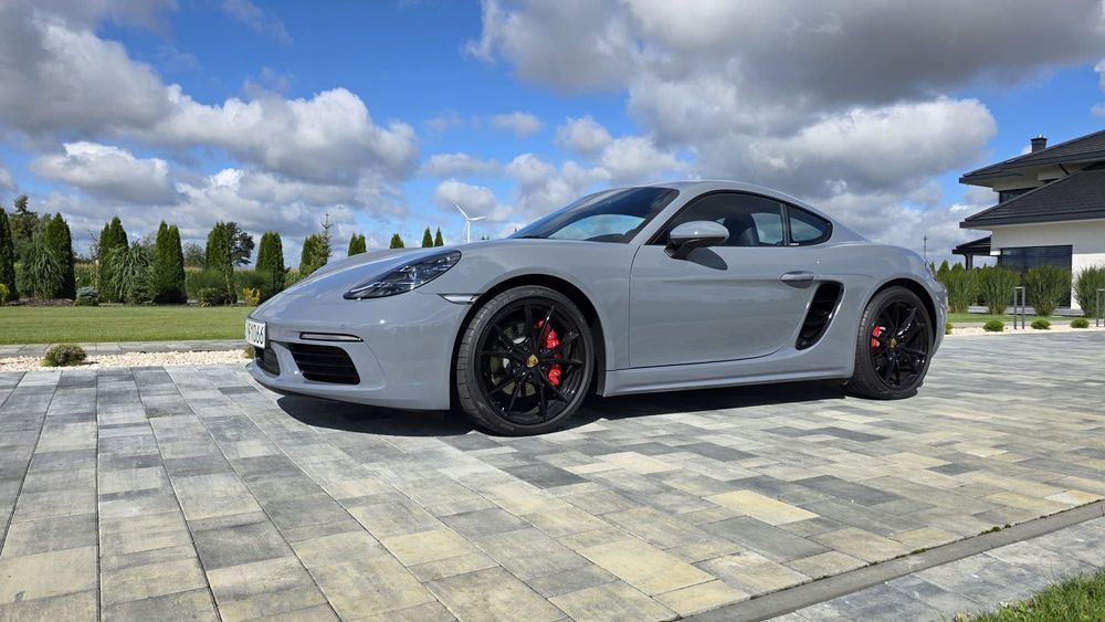 Porsche 718 Cayman