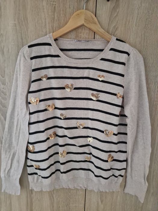 Sweter Redherring 42 z aplikacją cekinowych serc