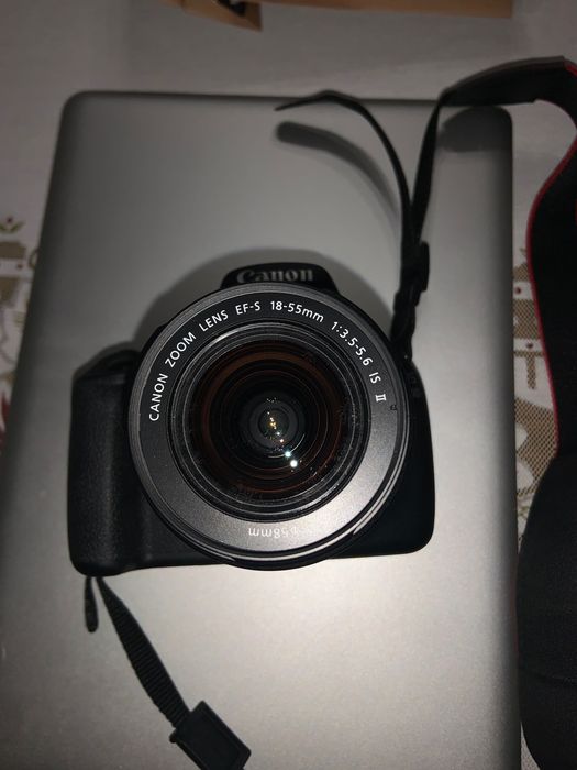 Canon EOS 1200D com acessórios