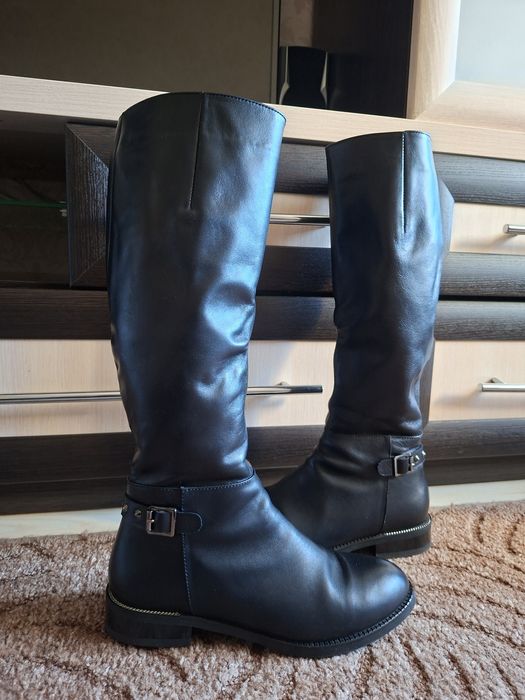 Шкіряні жіночі чоботи