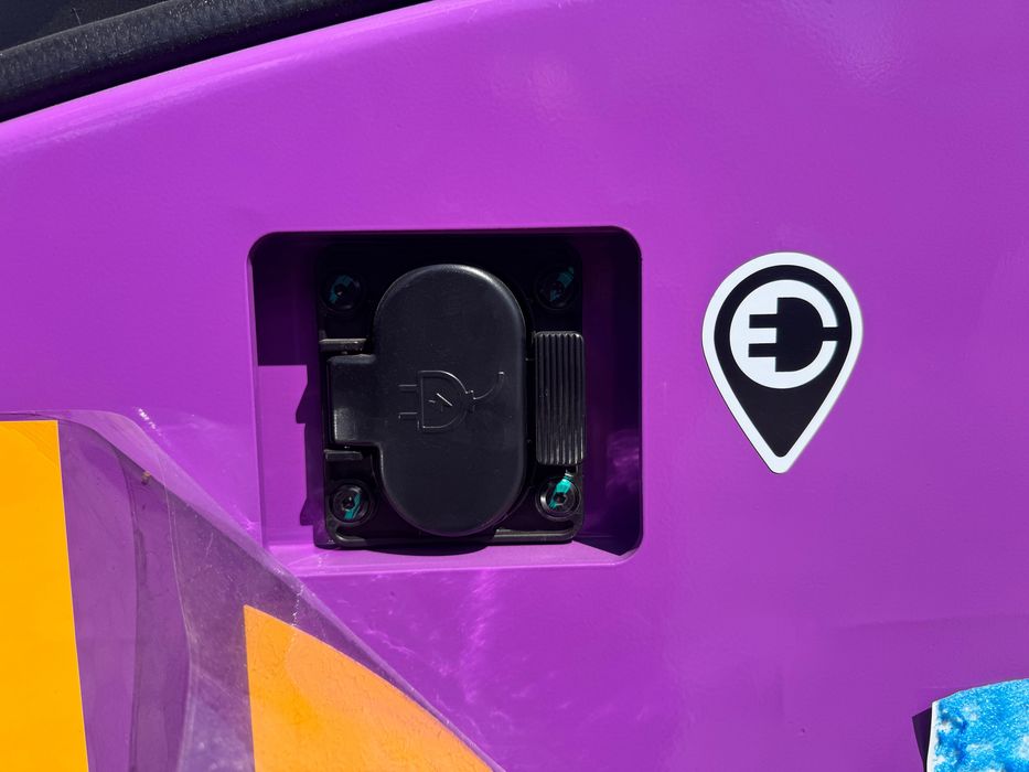 Wózek widłowy AntOn By Jungheinrich CBH 2.5 Nowy Elektryczny , Bateria Li ion .