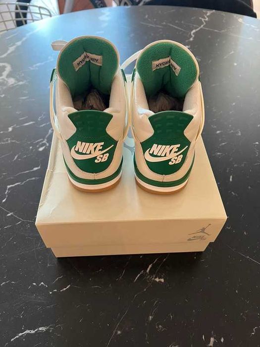 Jordan 4 Retro SB Pine Green R.43