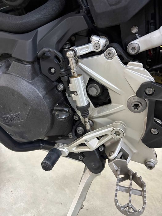 BMW F900GS Trophy, revisões e garantia incluida