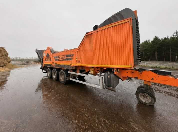 Високошвидкісний подрібнювач деревини та біомаси Doppstadt AK 635