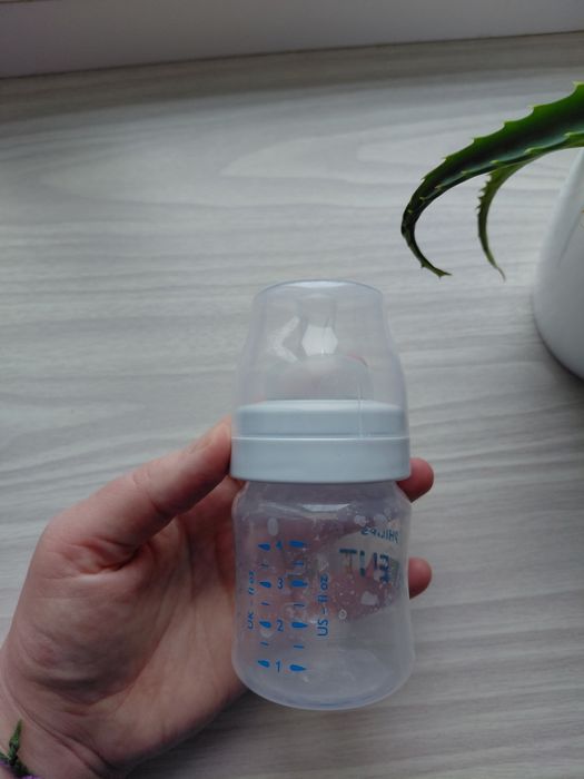 Бутилочка пляшечка антиколікова avent 0+