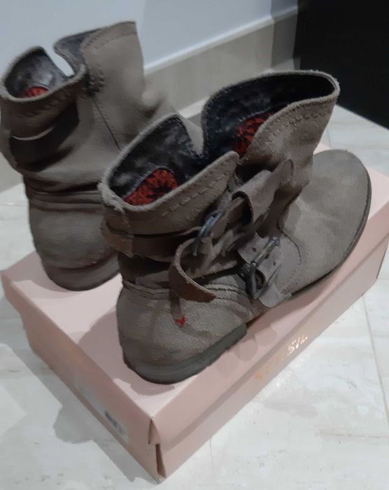Botas cabedal, preço acessível, N°38
