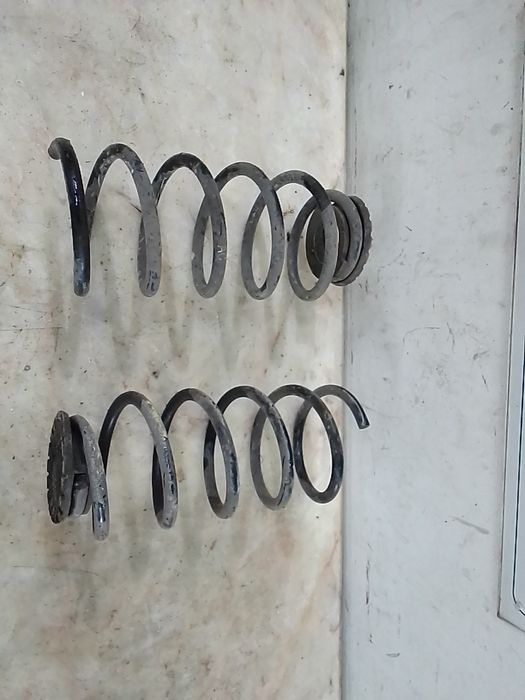 Mola de suspensão trás direita OPEL Corsa D
