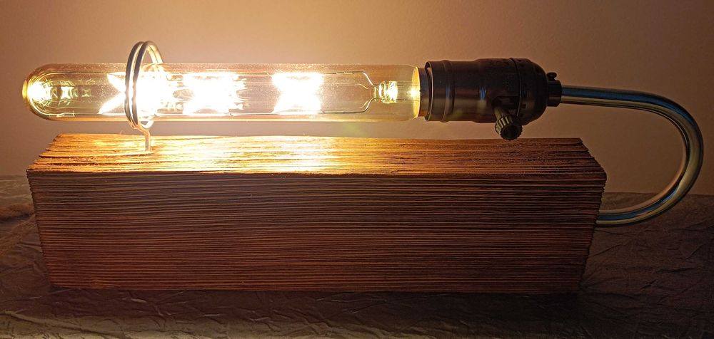 Lampa nocna leżąca LOFT