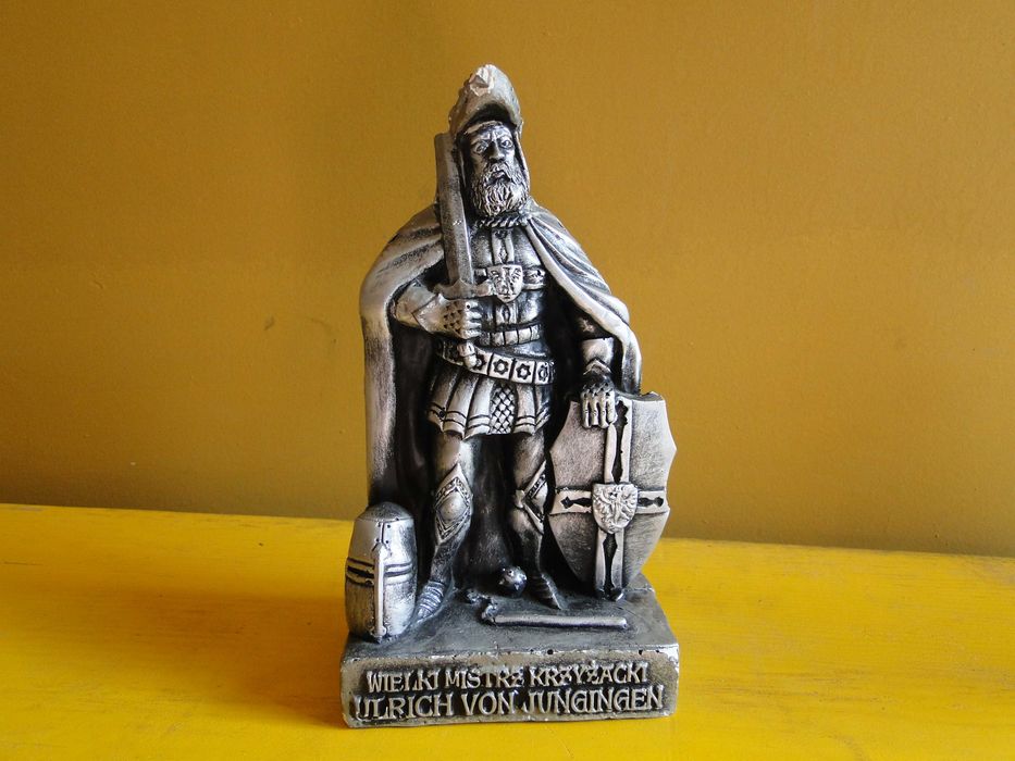 Zabytkowe figurki kolekcjonerskie