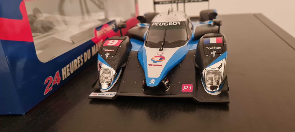 Peugeot 908 HDi FAP #9 - Vencedor Le Mans 2009 - 1:18 Minichamps