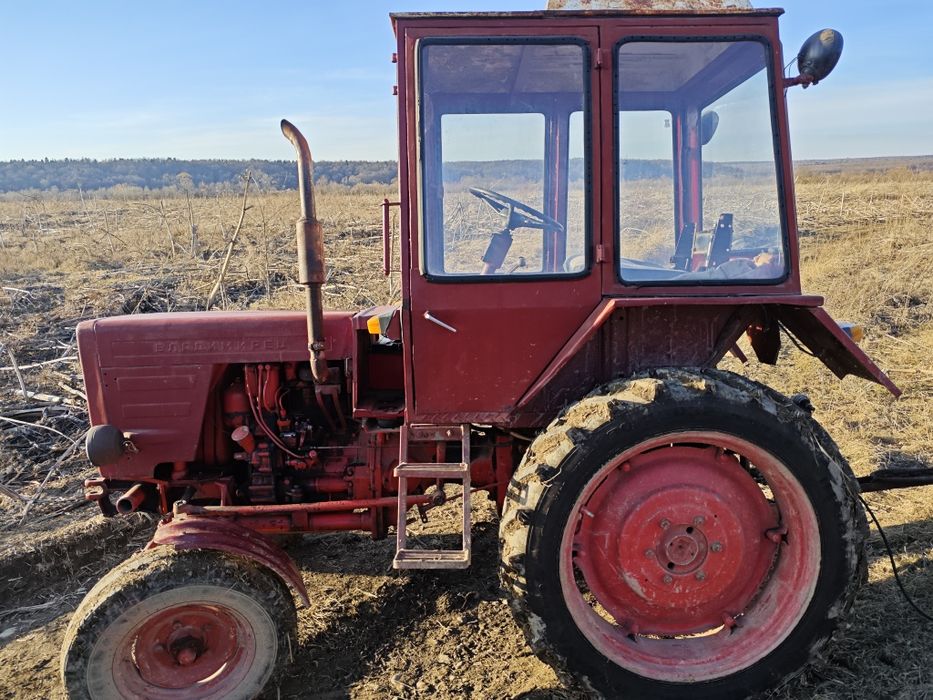 Трактор Володимирець Т-25