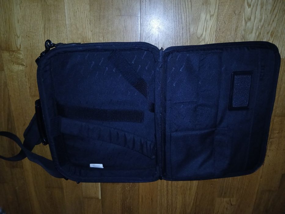 Mala Portátil Targus (Reforçada) – Vários Compartimentos – Como Nova