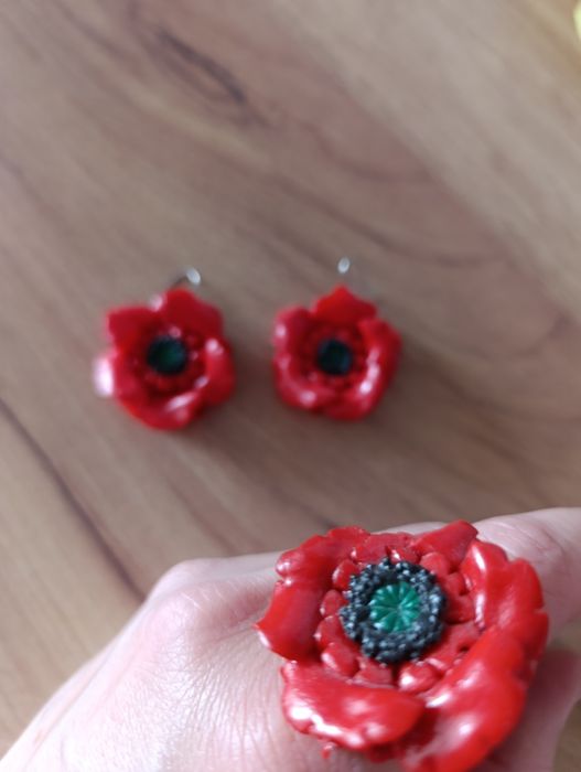 Набір ручної роботи з глини.