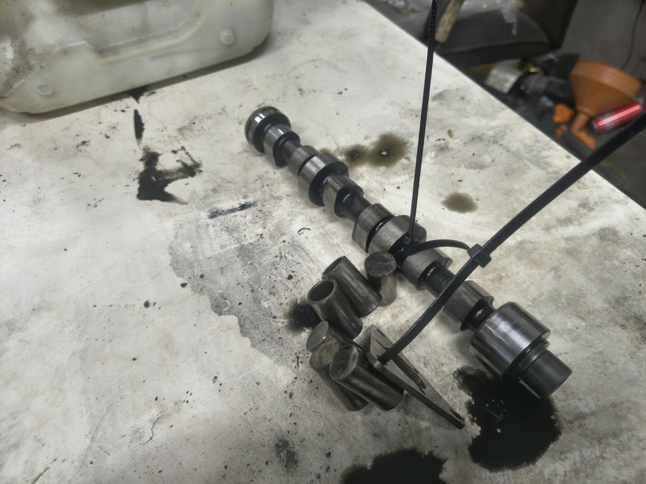 Wałek rozrządu Daihatsu DM 950