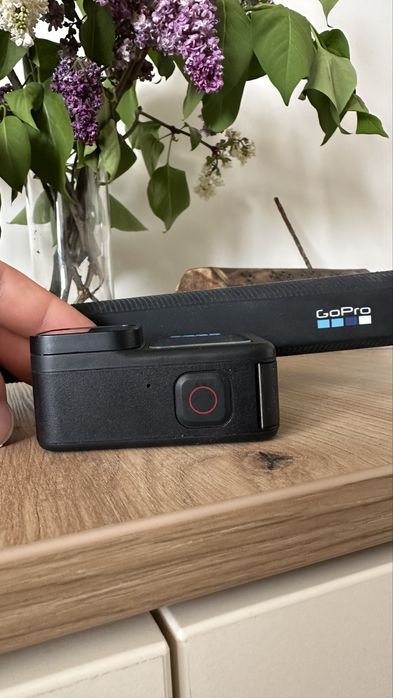 GoPro HERO 10 Black + великий комплект аксесуарів + 4 акумулятори