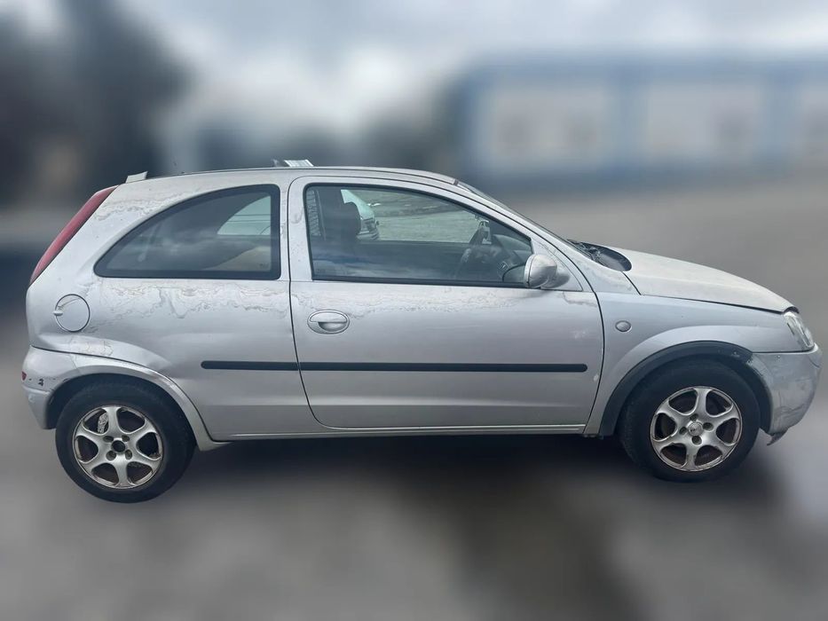 Opel Corsa C 1.7DI Van de 2001 para peças
