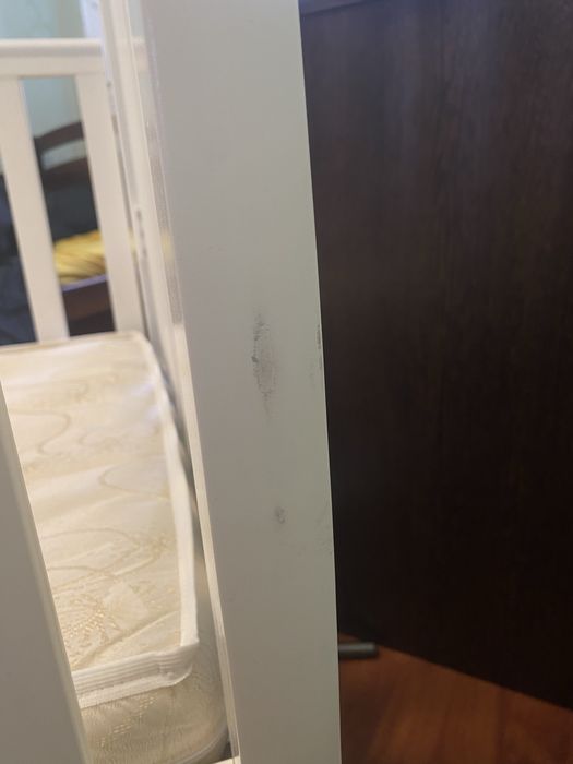 Дитяче ліжко ( кроватка , ліжечко)