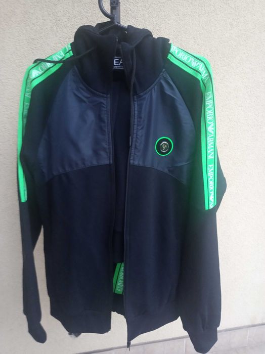 Dres sportowy - Bluza i spodnie rozm . L -Armani-bawełna 100%