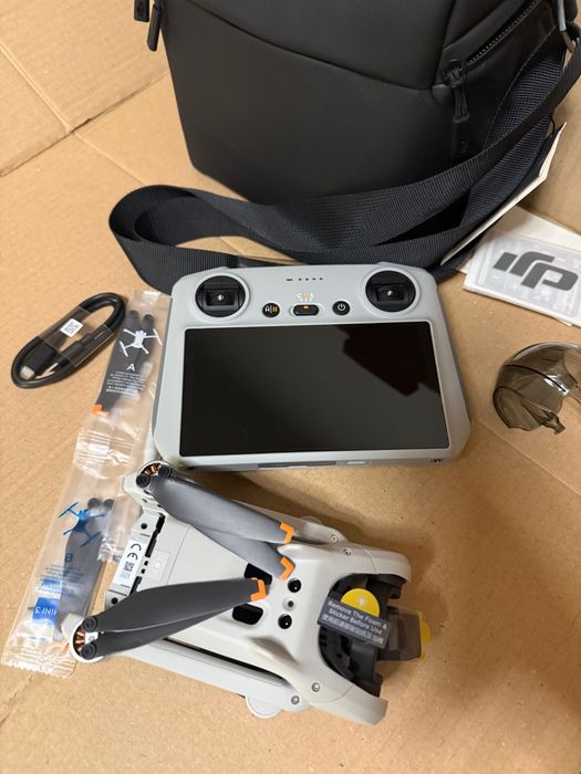 Drone DJI Mini 3 + extras