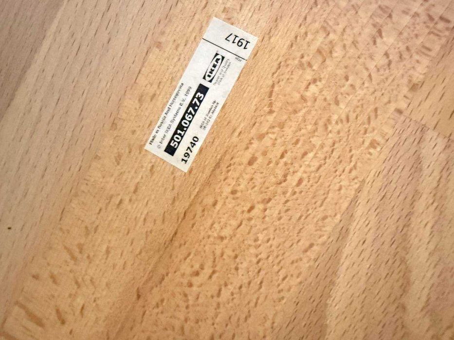 Secretária IKEA GERTON em madeira maciça 155x75 com pés reguláveis em altura