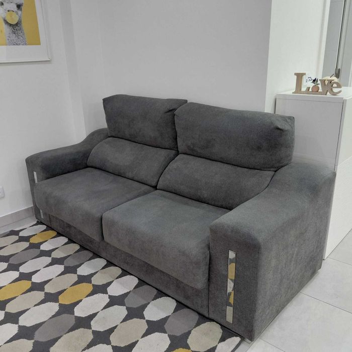 Sofá 3 Lugares Cinza Moderno  (100 x 200cm) – Excelente Estado