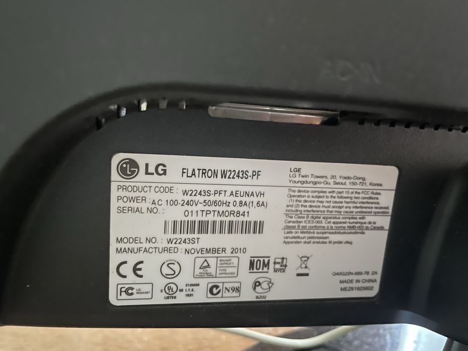 Монітор для ПК компьютера LG Flatron w2243s повністю працючий