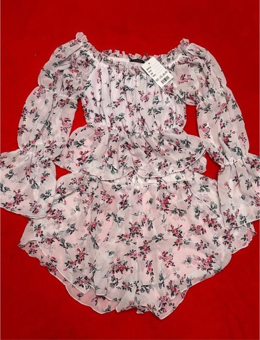 Новий костюм, є бірка