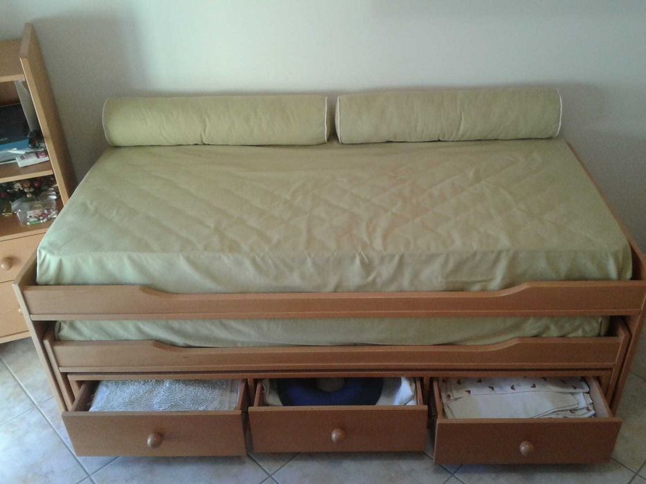Cama Gavetão solteiro de Cerejeira
