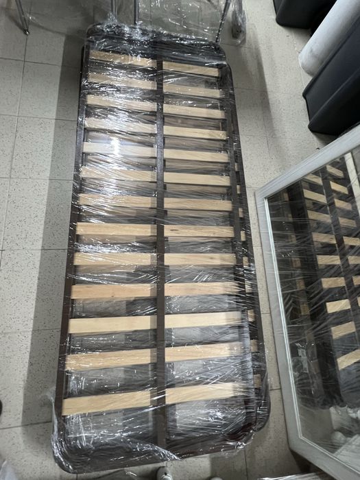 4 Camas individuais IKEA NOVAS com colchão e estrado – V. N. Gaia