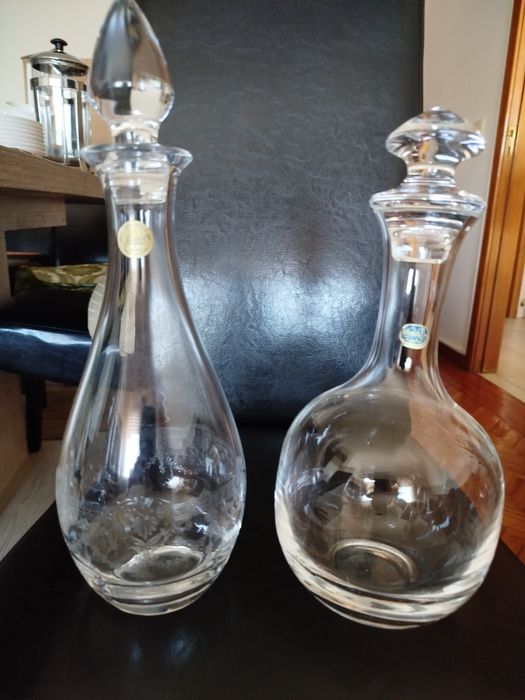 Duas garrafas em cristal D,Arques e boémia