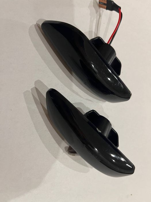 LED Повторители поворота Volvo S60 V70 XC90 S80 XC70 вантажівок