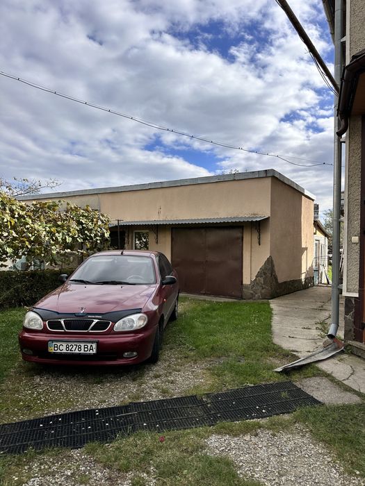 Продається будинок  у Надвірній