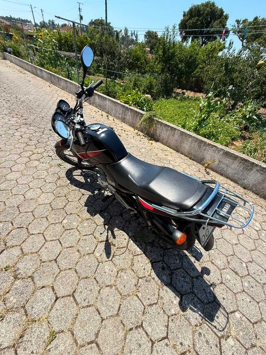 Mota Yamaha YBR 125