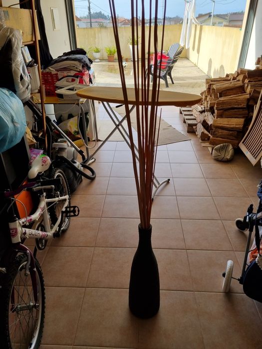 Jarrao  preto com decoração